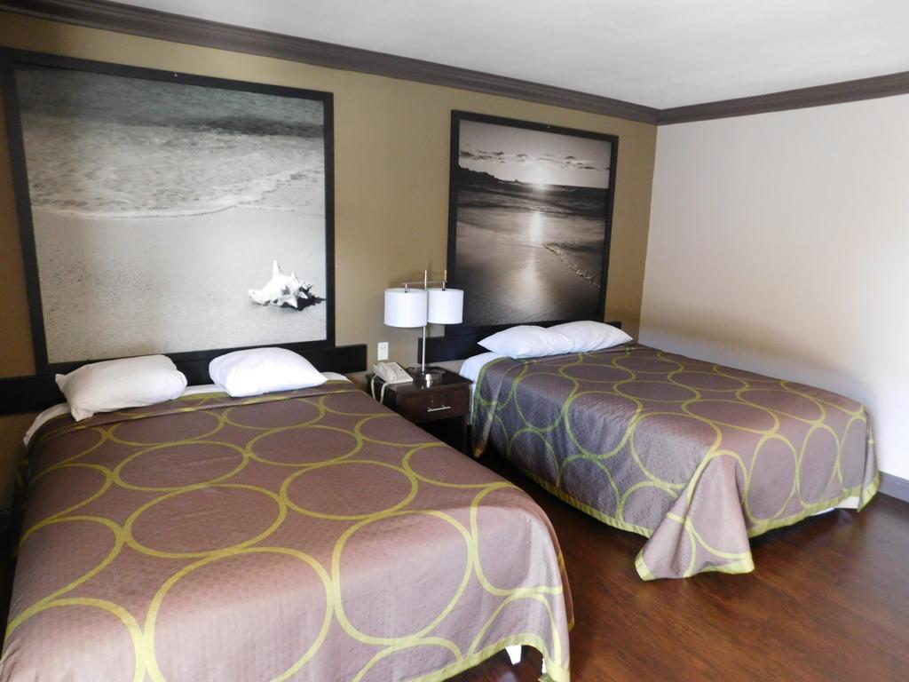 Skyways Hotel 2*