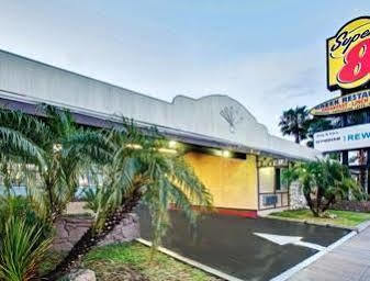 Skyways Hotel 2*