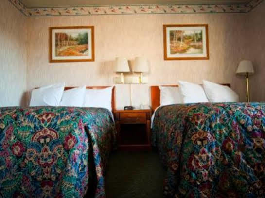 Hotel Skyways 2*